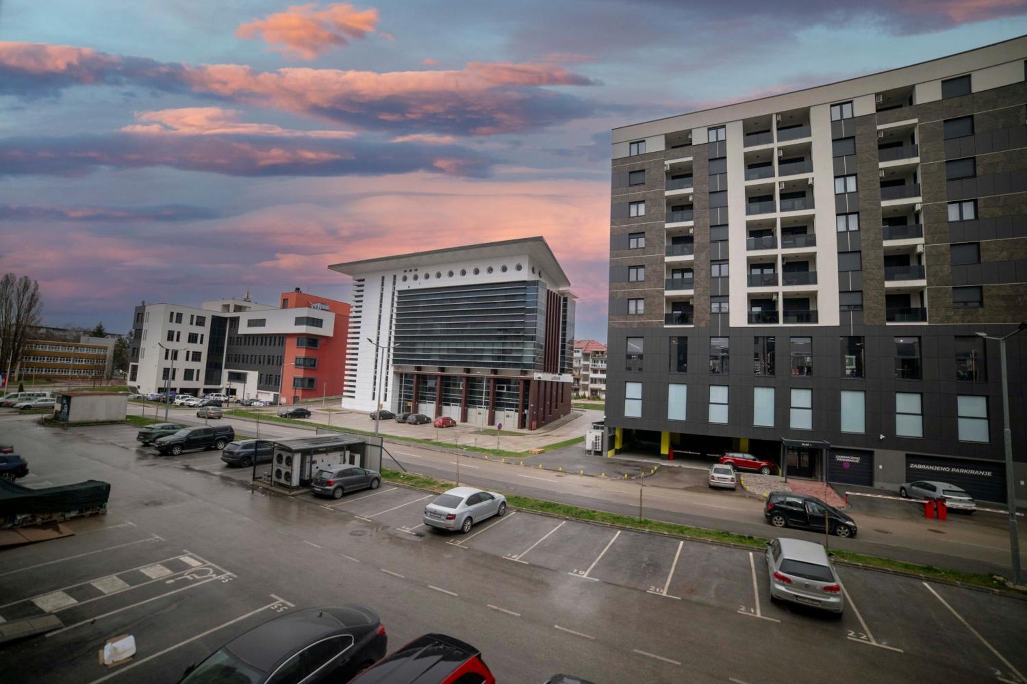 Apartment 5 Star Lukavica 外观 照片
