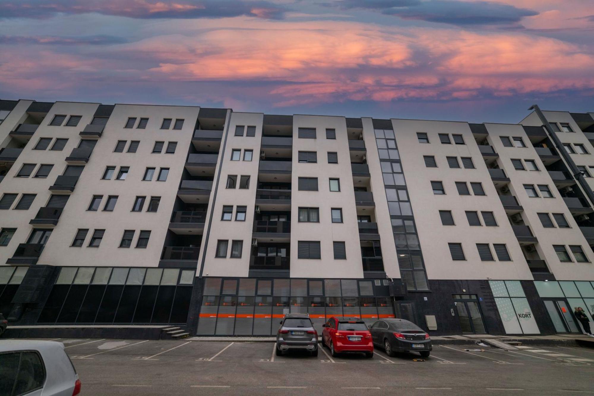 Apartment 5 Star Lukavica 外观 照片